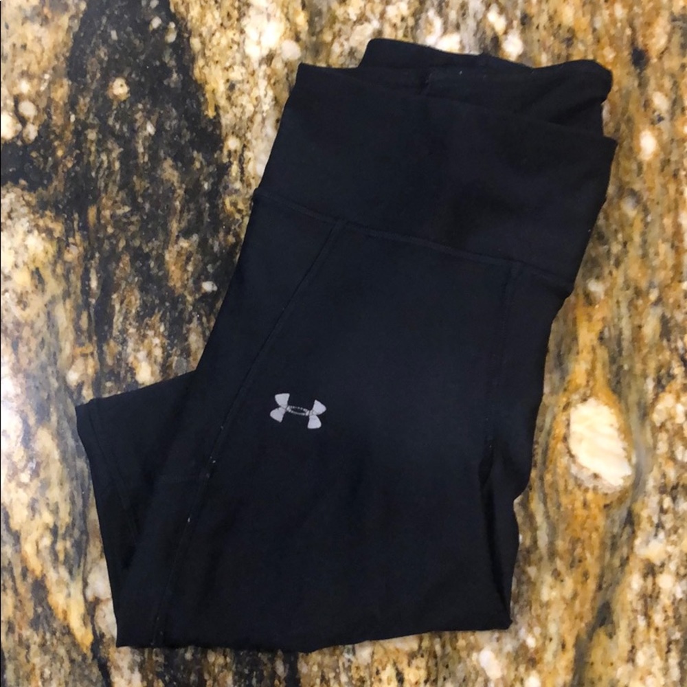 Women’s black Under Armour full length leggings